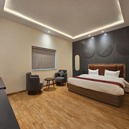 Hotel Elara Dehradun Buitenkant foto